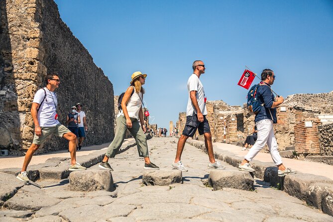 Pompeii: Guided Tour with Priority Entrance - Why a guided Pompeii visit helps