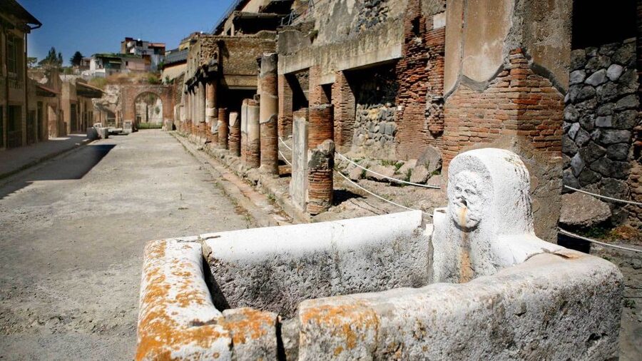 Pompeii Guided Walking Tour – Skip-the-Line Priority Access - The Lupanar and Roman social customs