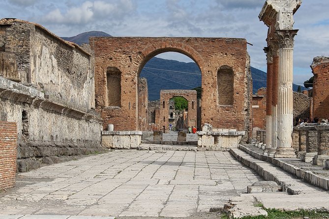 Pompeii Half-Day Shared Tour from Naples + Skip-the-Line Ticket - Weather, Clothing, and Physical Comfort