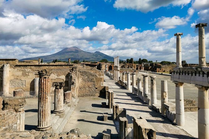 Pompeii La Tagliata Restaurant Drive - Should you hire a Pompeii guide?