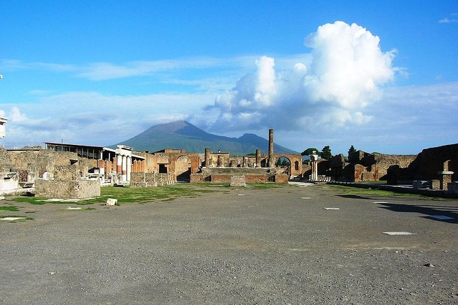 Pompeii: living with the volcano - The final hours and the people preserved by ash