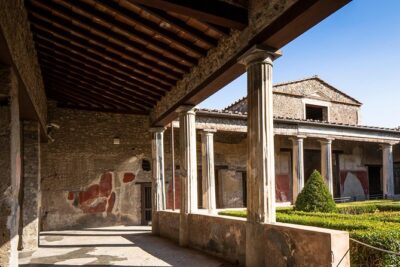 Pompeii & Mt.Vesuvius Day Tour from Naples with Pizza Lunch