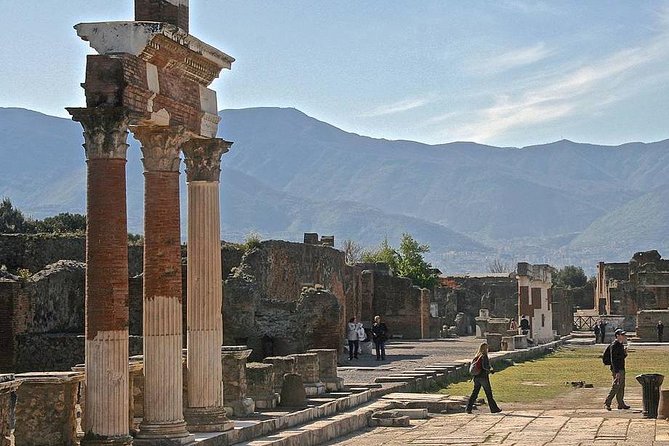 Pompeii New Discoveries Private Guided Tour - My verdict: a useful guide, but a costly two hours