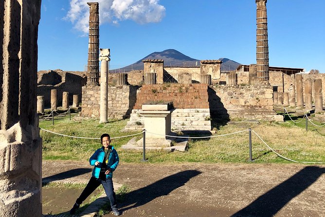 Pompeii New Discoveries Private Guided Tour - Inside Pompeii: a short, focused route