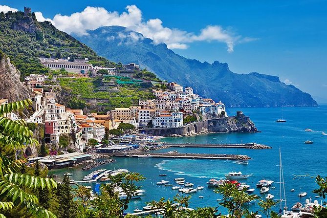Pompeii, Positano,Sorrento with guide, tickets and lunch all included - Who should book this experience?