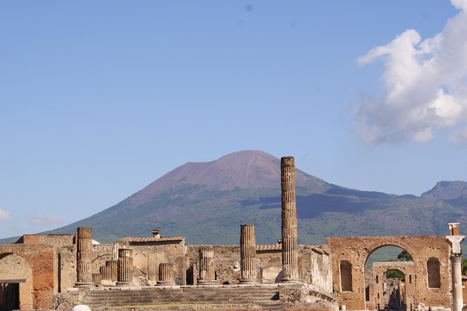 Pompeii Private Half-Day Tour from: Naples,Sorrento, Amalfi Coast - Villas, shops, and the daily life left behind