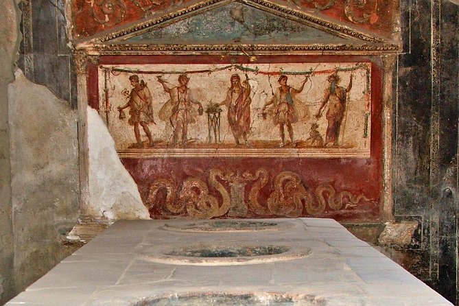 Pompeii private small group tour - 4 hours including transfers - A quick ride from Naples to an ancient city