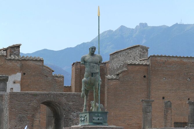 Pompeii private tour - The guide question matters more than it first appears