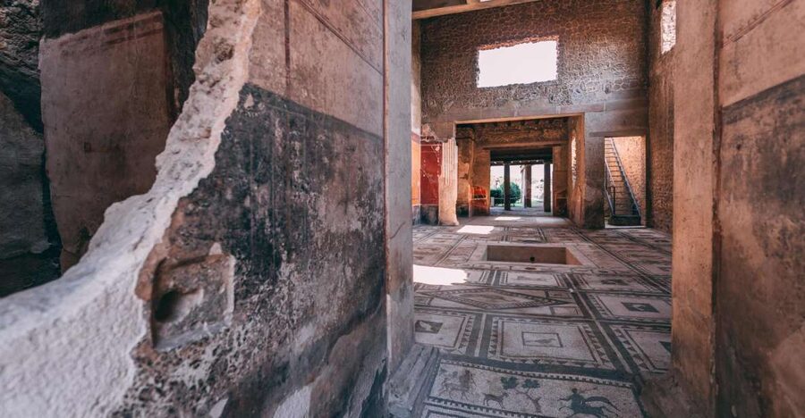 Pompeii: Private Tour with an Archaeologist - Key points at a glance