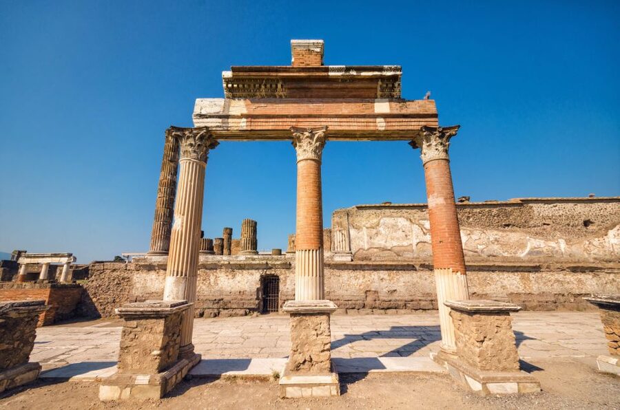 Pompeii: Private Tour with an Archaeologist - Porta Marina, the Temple of Apollo, and the city center