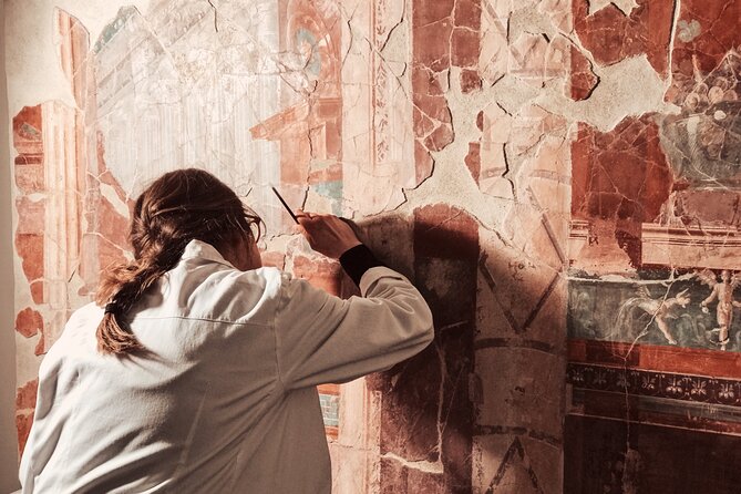 Pompeii Private Tour with an Archaeologist and Skip The Line - 3 hours - The theaters and the main street