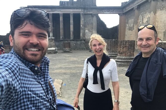 Pompeii Private Tour with Expert Guide - Why a private guide changes Pompeii
