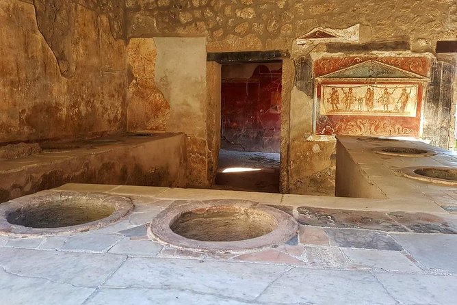 Pompeii Ruins: Day Trip from Naples with skip the line ticket - Entering Pompeii with the priority ticket