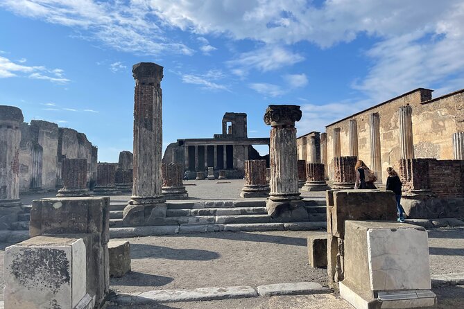 Pompeii Skip-the-Line Entry Small Group Guided Tour - Homes, Plaster Casts, and the Human Cost