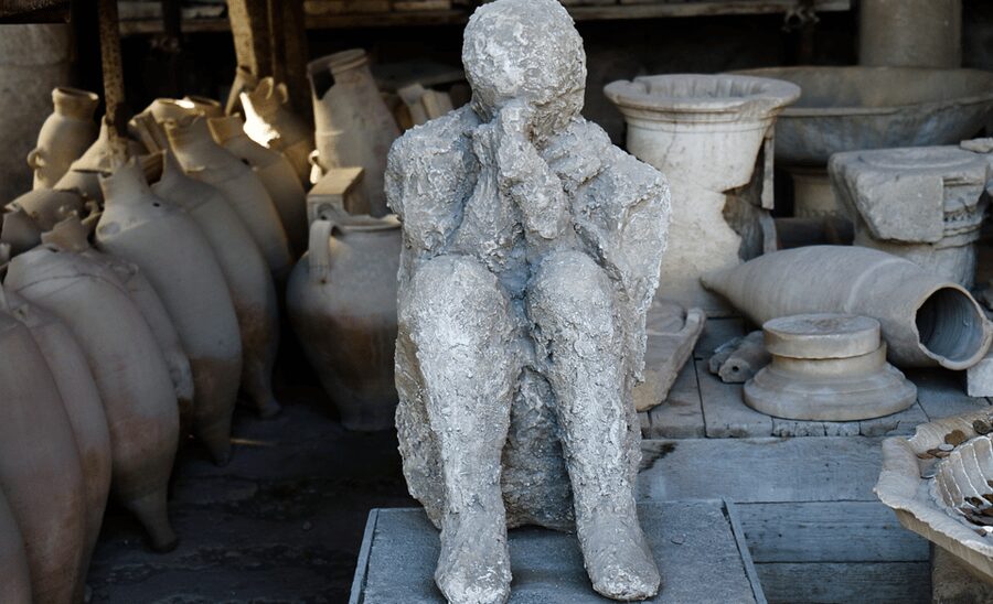 Pompeii: Skip-the-Line Entry Ticket with Audio Guide or Tour - The plaster casts and the eruption of 79 C.E.