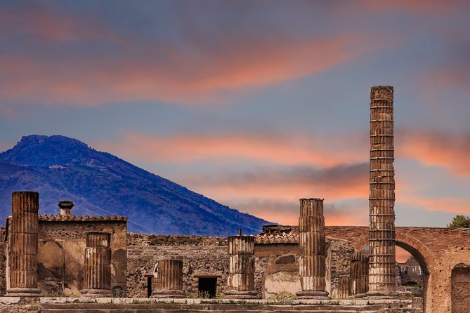 Pompeii: Skip-the-line-Ticket with Guided Tour - Pompeii in two hours: a useful first look