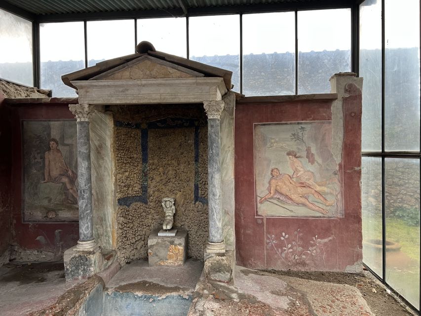 Pompeii: Small-Group Guided Tour with Skip-the-Line Ticket - House of the Faun and the art of private life
