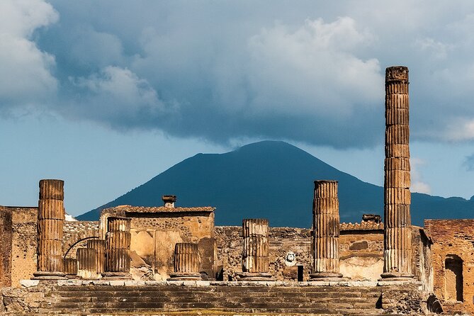 Pompeii Small Group Tour - Tickets Included - Why Pompeii makes sense with a guide