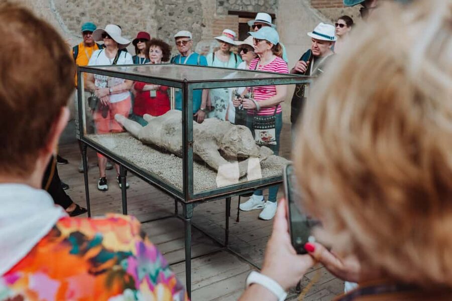 Pompeii Small Group Tour with transportation from Naples - Why this Pompeii tour works well from Naples