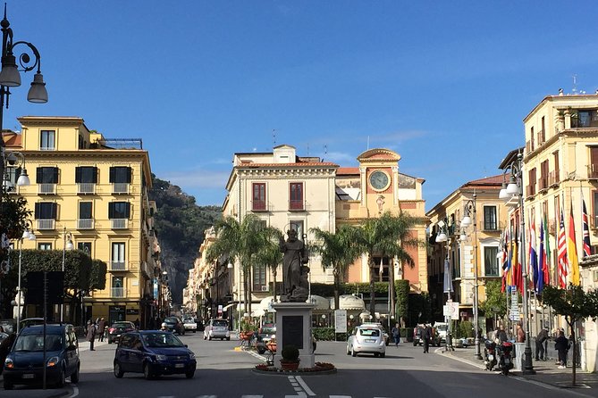 Pompeii-Sorrento-Positano tour from Naples, with licensed guide included - Sorrento in one hour: Piazza Tasso to Corso Italia