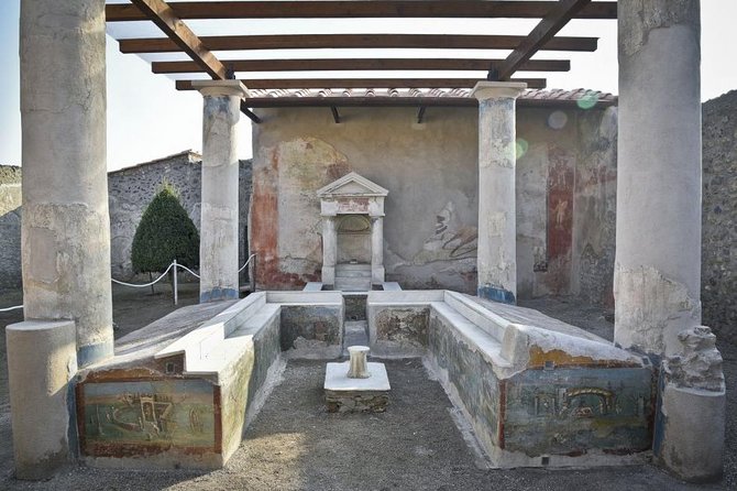Pompeii the Buried city - Starting at Porta Marina in Pompeii