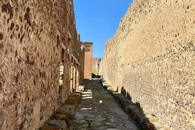 Pompeii the Buried city - The Lupanare and its erotic frescoes