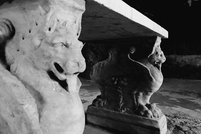 Pompeii Tour & Admission included in a Small Group - Food, bodies, and the difficult human story