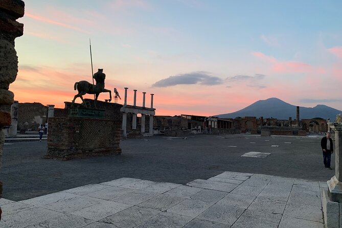 Pompeii tour with LOCAL GUIDE and SKIP THE LINE entrance - The Stabian Baths and Roman daily routine