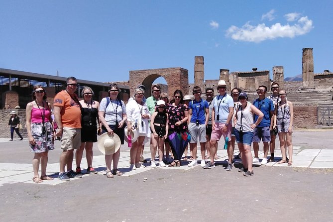 Pompeii: walking tour with 3D glasses and with entrance ticket - What you see, and what you do not see