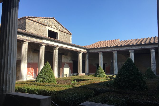Pompeii with an archaeologist, small group!!! - Roman homes and the details inside them