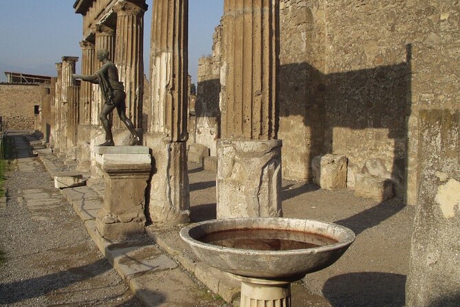 Pompeii with Wine Tasting and Lunch from Naples - Lunch with Vesuvian wine