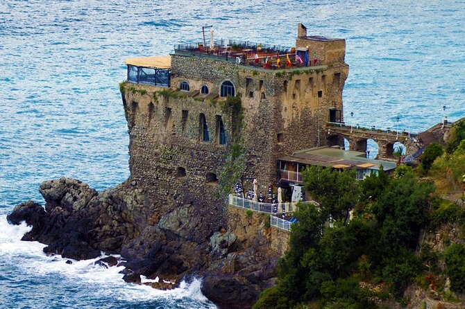 Private Amalfi Transfer from Napoli with English Speaking Driver - Vesuvius, Capri, and Pompeii from the car