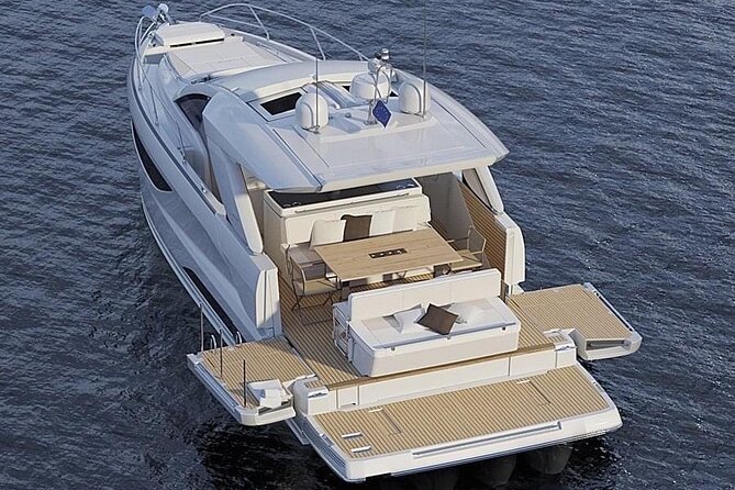 Private boat tour from Naples to Capri+Amalfi Coast JEANNEAU DB43 - How much flexibility do you really get?