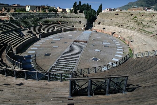 Private car tour among the treasures of the Phlegraean Fields of Naples. - A Bourbon lake house at Fusaro