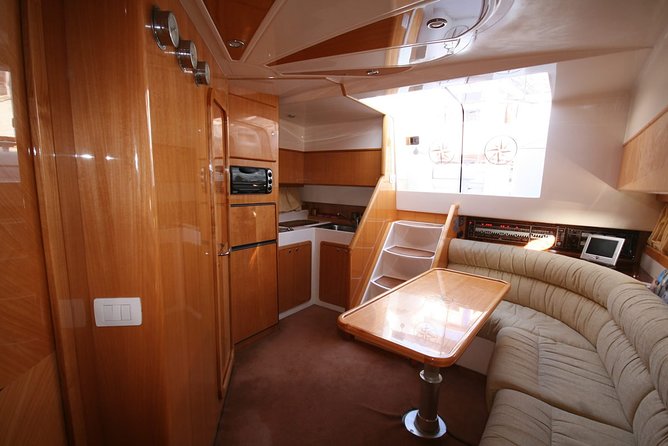 Private Cruise from Naples to Capri and Amalfi Coast - yacht 40' - The captain can make or break the day
