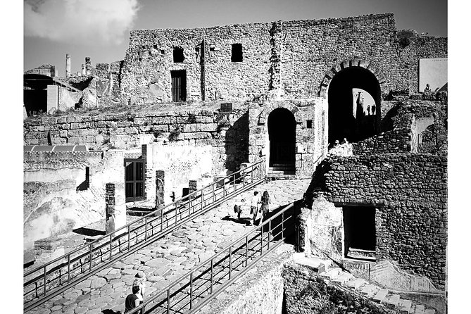 Private Day Tour of Pompeii, Sorrento and Positano with Pick Up - Driving the Amalfi Coast to Positano