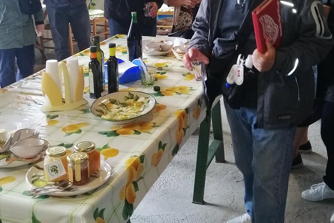 Private day tour: Pompei, Ravello and Amalfi. - Amalfi: snacks, gelato, and a quick coastal taste