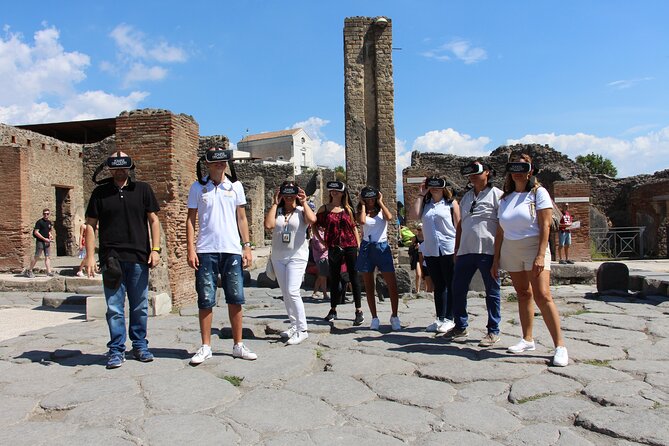 Private Guided Tour and VR Headsets in the Ancient Pompeii - Price, admission, and overall value