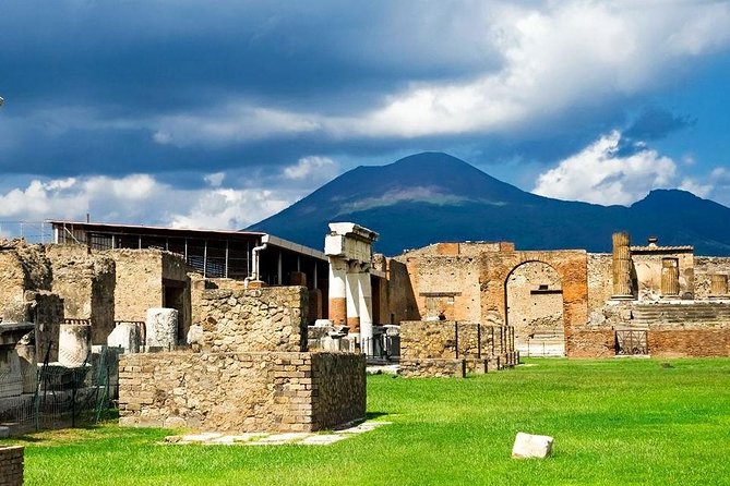 Private Guided Tour Of Naples Historic Center & Pompeii - How the seven hours may feel