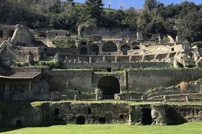 Private Tour from Naples to Phlegrean Fields, Pozzuoli, and Cuma - Pozzuoli and the remains of a Roman harbor