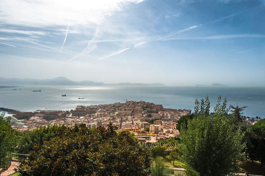 Private Tour: Naples Food Tasting Tour by Vintage Vespa - Who should book this Vespa food tour?