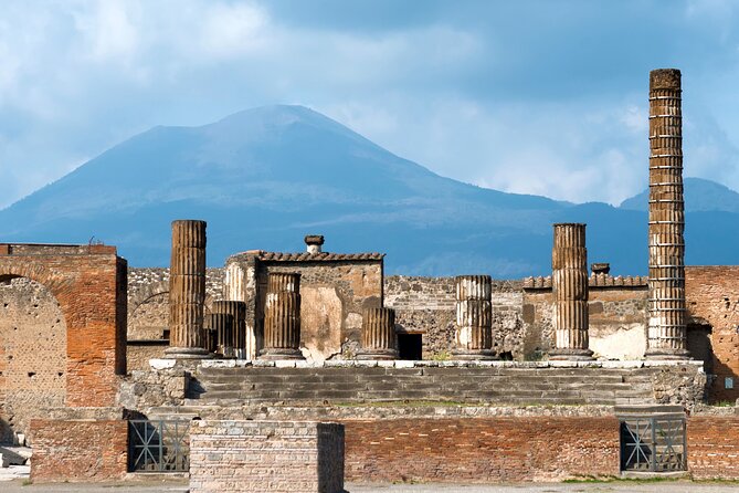 Private tour of Pompeii and Vesuvius from Sorrento or Naples - Pompeii and Vesuvius in one well-planned day