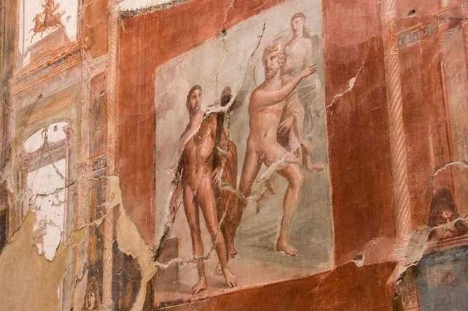 Private tour to Pompeii Herculaneum and Vesuvius - Why this private route works from Naples