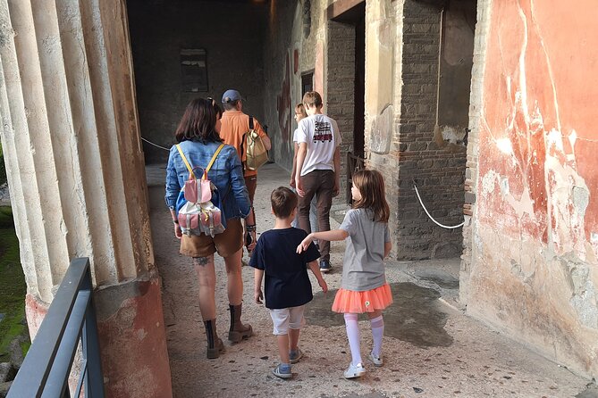 Rome to Pompeii Tour for Kids & Families w Hotel Pickup & Skip-the-Line Tickets - Leaving central Rome at 7:30 am