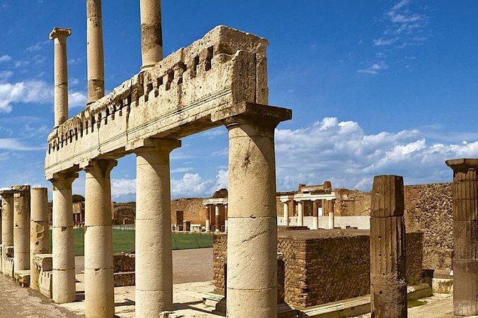 Round-Trip Shuttle Transfer from Naples to Pompeii - Price, group size, and overall value