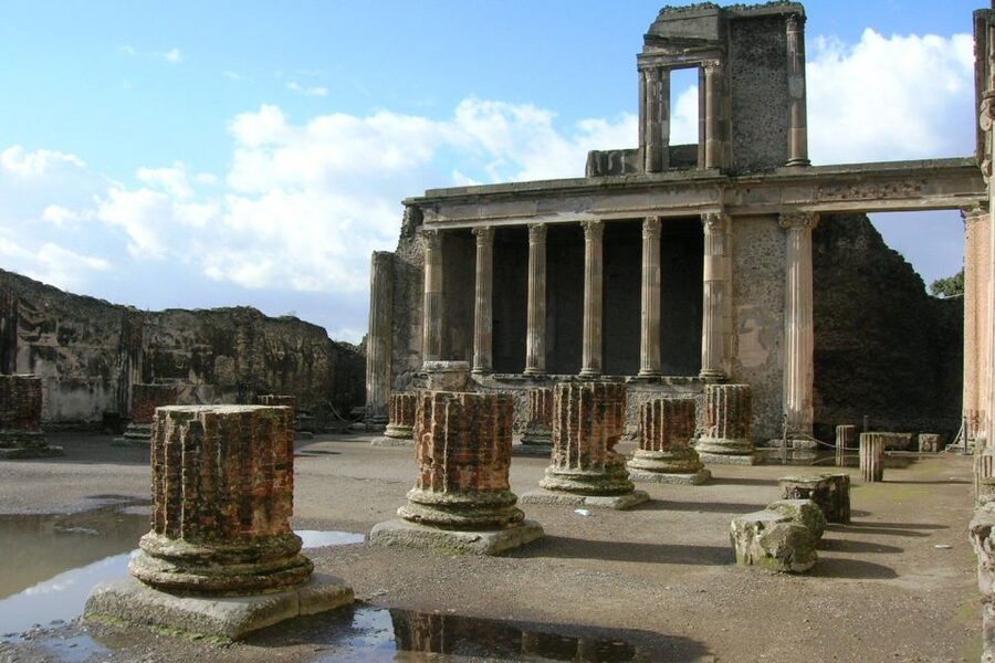 Ruins of Pompeii & the Amalfi Coast: Full-Day Private Tour - Pompeii with two hours and a licensed guide