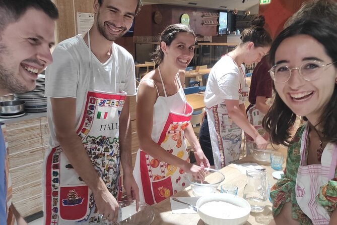 Semi-Private Pizza Making Experience in Naples with Drink - Who should book this pizza class