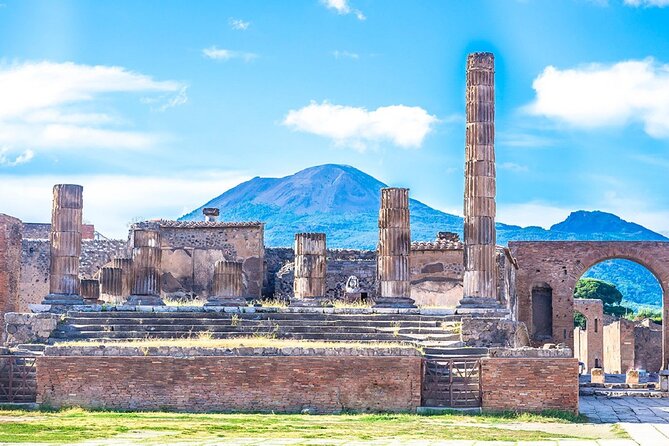 Semi - Private Tour of Pompeii with an Archaeologist - What the strongest guides add