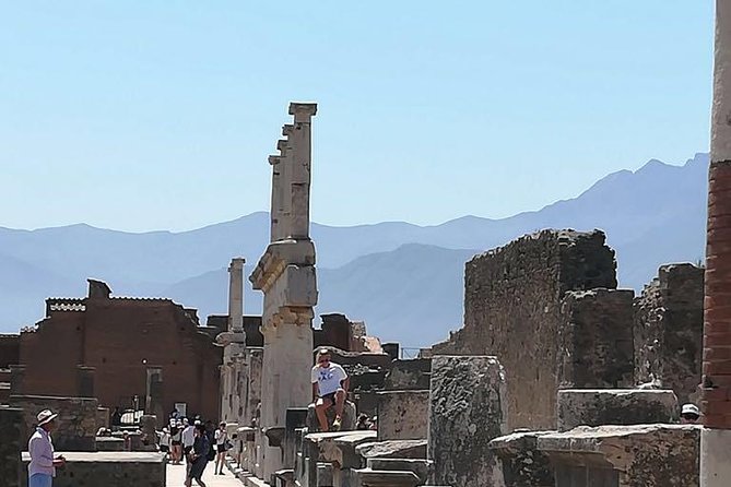 Sharing Tour of Pompeii - Three Pompeii stories in one compact walk