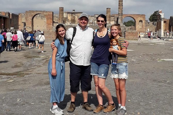 Shore Excursion Tour for Kids from Naples to Pompeii and Amalfi Coast - The value of the guides, driver, and skip-the-line entry